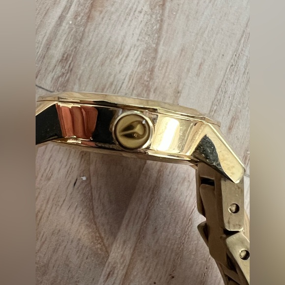 Nixon Ladies Watch Wrist Rockit The Mini B SS Good Bracelet and Dial - Picture 8 of 13